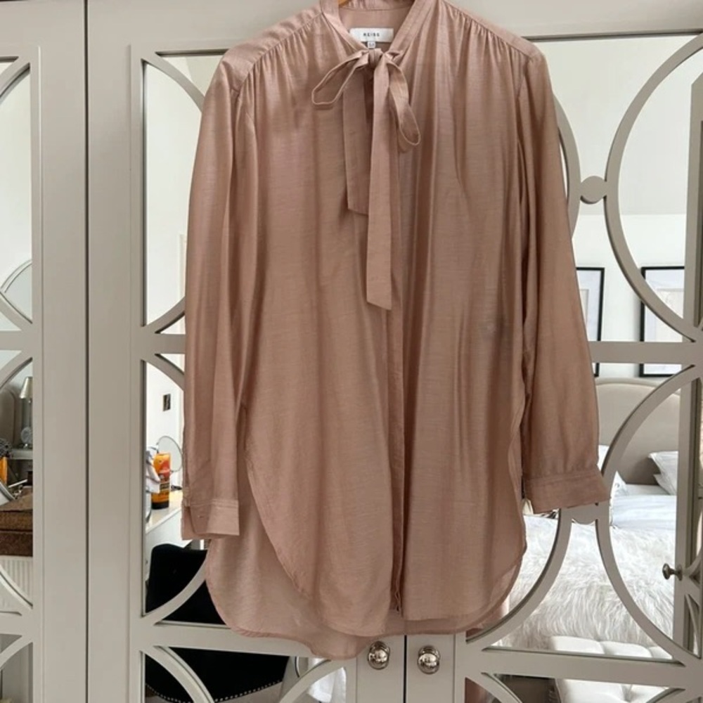 H&M Women's Blouse in Soft Pink